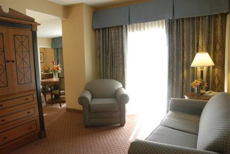 фото отеля Doubletree Inn at The Colonnade