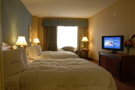 фото отеля Doubletree Inn at The Colonnade