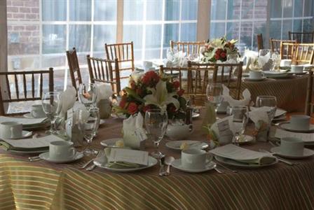 фото отеля Doubletree Inn at The Colonnade