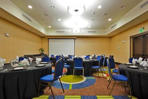 фото отеля Holiday Inn & Suites Waco Northwest