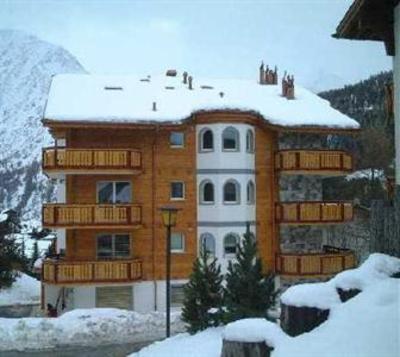 фото отеля Apart Holidays Residenz Chateau Saas-Fee
