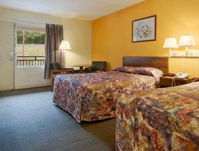 фото отеля Super 8 Caryville