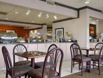 фото отеля Americas Best Value Inn Iola