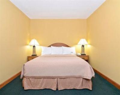 фото отеля Americas Best Value Inn Iola