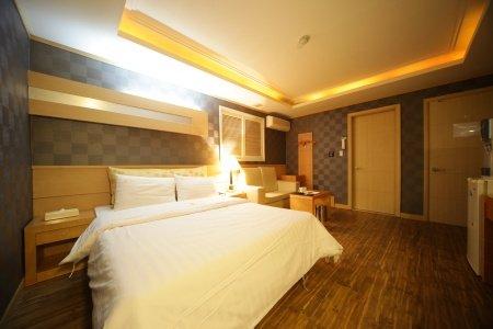 фото отеля Noblesse Yeoksam Hotel Seoul