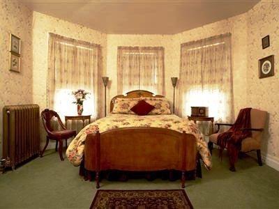 фото отеля Whistling Swan Inn