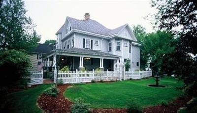 фото отеля Whistling Swan Inn