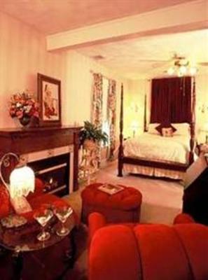 фото отеля Whistling Swan Inn