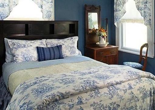 фото отеля Whistling Swan Inn
