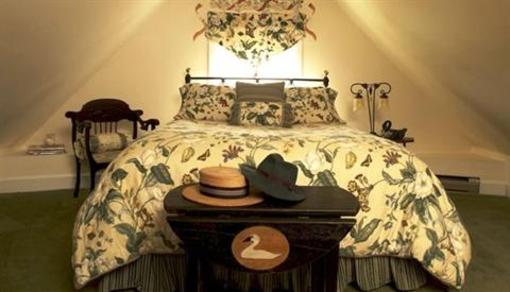 фото отеля Whistling Swan Inn
