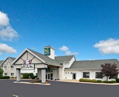 фото отеля Quality Inn & Suites of Stoughton