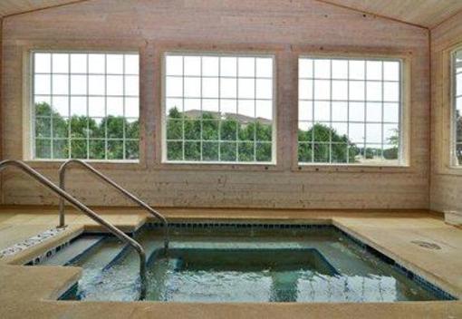 фото отеля Quality Inn & Suites of Stoughton