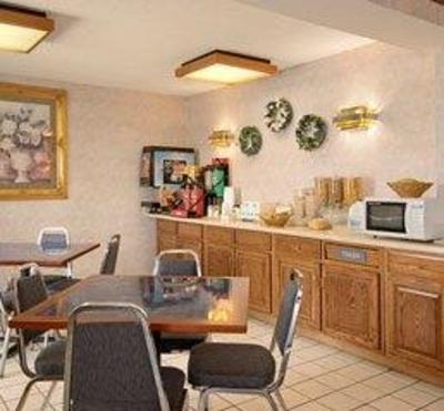 фото отеля Days Inn Pontoon Beach Illinois
