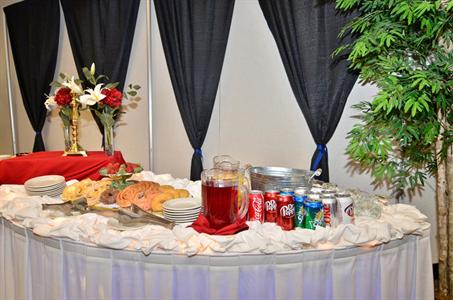 фото отеля BEST WESTERN PLUS Saddleback Inn and Conference Center
