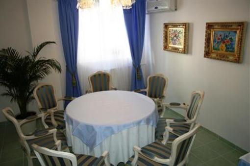фото отеля Nelisse One Hotel