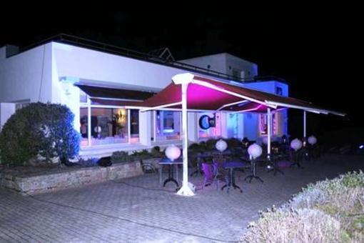 фото отеля Les Mouettes Hotel Larmor Plage