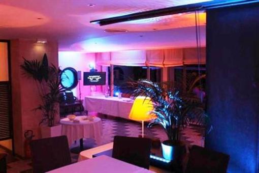 фото отеля Les Mouettes Hotel Larmor Plage