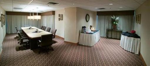 фото отеля Crowne Plaza Portland Lake Osego