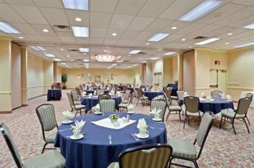 фото отеля Crowne Plaza Portland Lake Osego