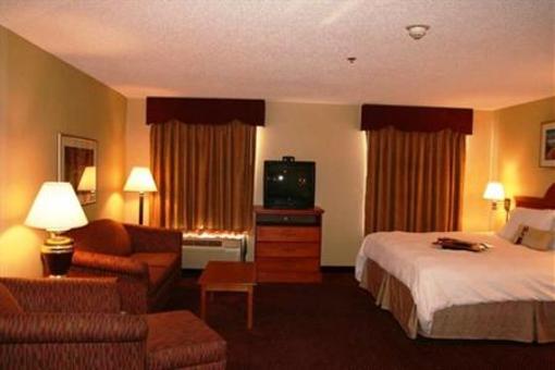 фото отеля Hampton Inn & Suites Sterling Heights