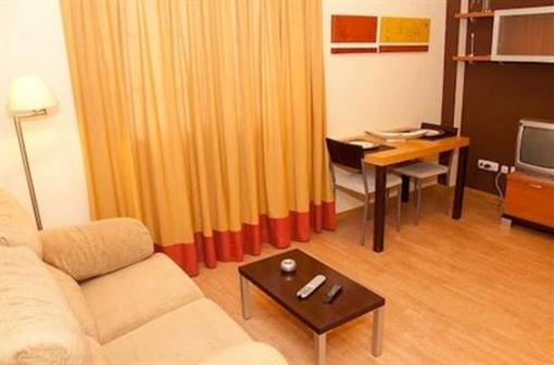 фото отеля Alcala Centro Apartments Alcala de Henares