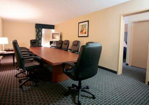 фото отеля Quality Inn Terre Haute