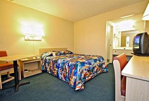 фото отеля Motel 6 Fresno - Blackstone South