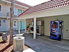 фото отеля Motel 6 Fresno - Blackstone South