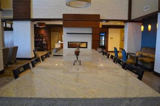 фото отеля Comfort Inn & Suites Edgewood