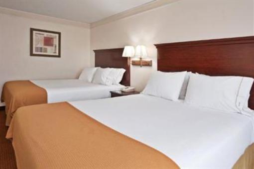 фото отеля Holiday Inn Express Newark-Heath