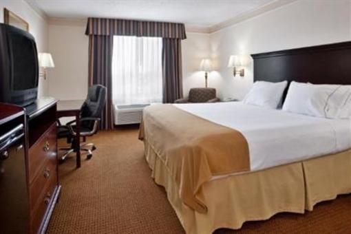 фото отеля Holiday Inn Express Newark-Heath