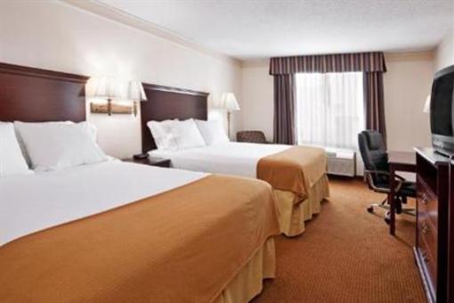 фото отеля Holiday Inn Express Newark-Heath