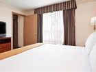 фото отеля Holiday Inn Express Newark-Heath