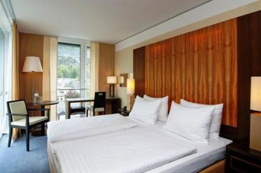 фото отеля Holiday Inn Salzburg City