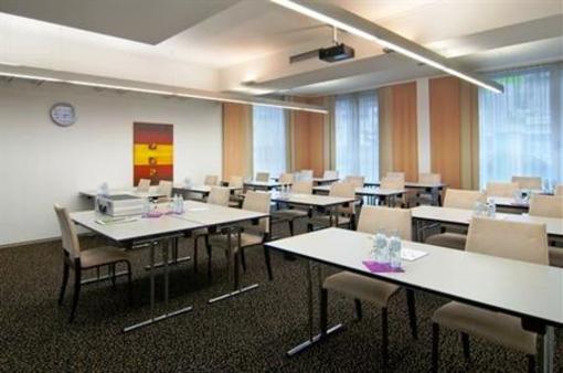 фото отеля Holiday Inn Salzburg City