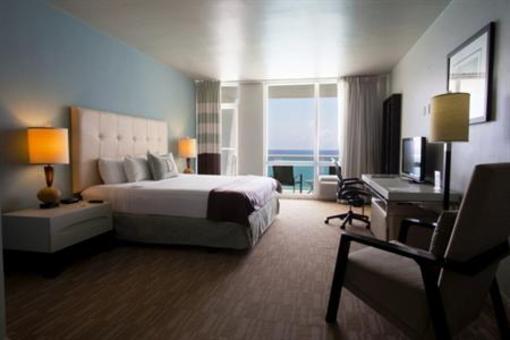 фото отеля Deauville Beach Resort