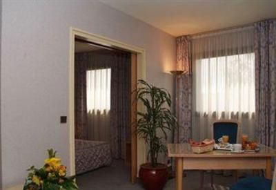 фото отеля Saphir Hotel Pontault-Combault