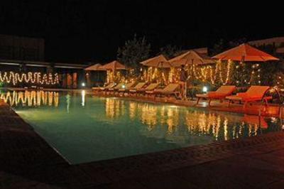 фото отеля Seasons Hotel At Tarudhan Valley Golf Resort