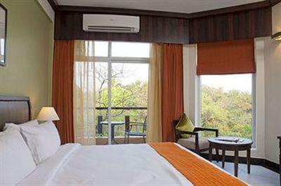 фото отеля Seasons Hotel At Tarudhan Valley Golf Resort