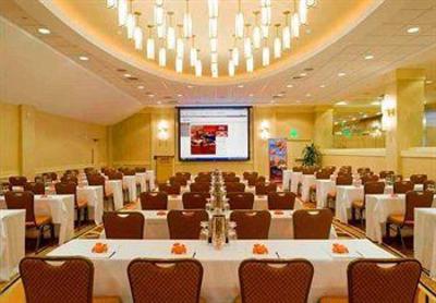 фото отеля Courtyard by Marriott Fisherman's Wharf