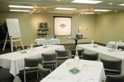фото отеля SilverOaks Hotel Geyserland