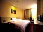 фото отеля Hanting Express Qingdao Licang Square