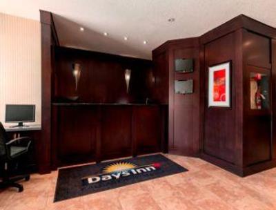 фото отеля Days Inn Calgary Northwest