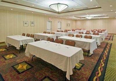 фото отеля Hilton Garden Inn Naperville/Warrenville