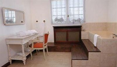 фото отеля Ermitage de Corton