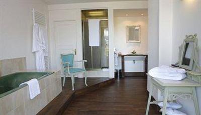 фото отеля Ermitage de Corton