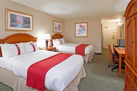 фото отеля Holiday Inn Weirton