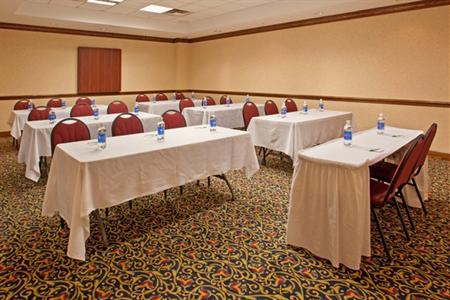 фото отеля Holiday Inn Weirton
