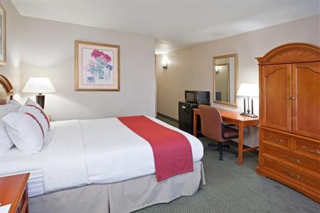 фото отеля Holiday Inn Weirton
