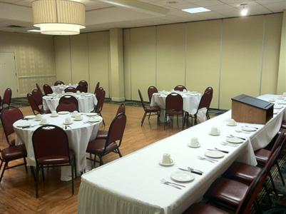 фото отеля Holiday Inn Weirton
